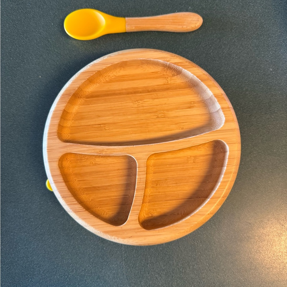 Avanchy Bamboo Divided Plate with Yellow Spoon